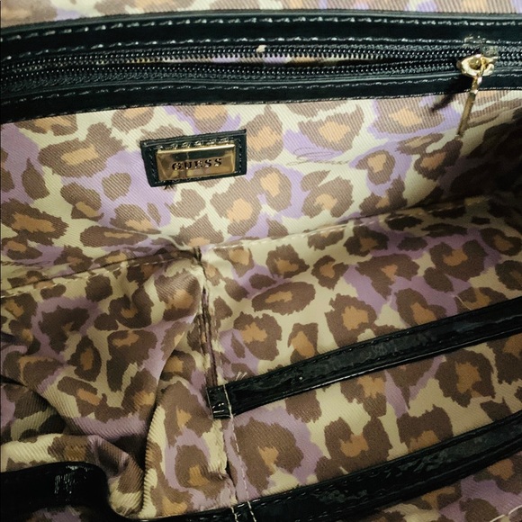 Guess studded black handbag with chain strap - Picture 7 of 8